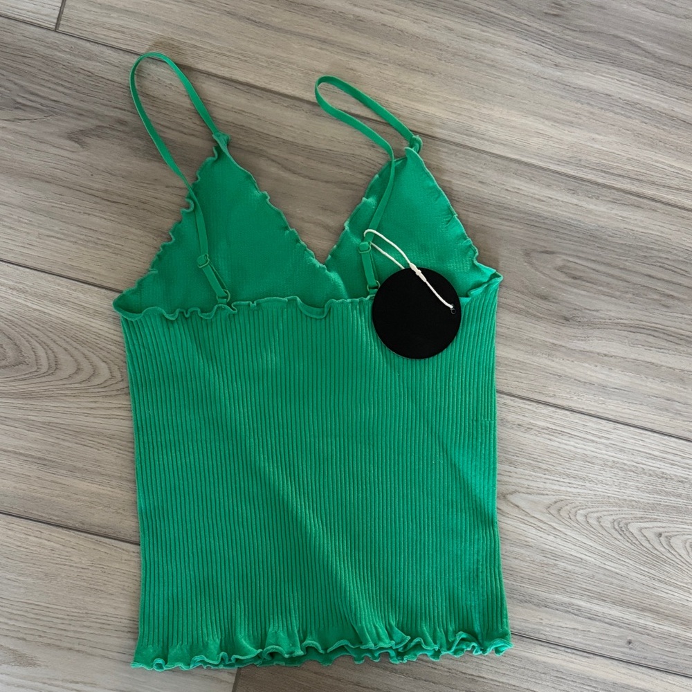 NWT Green Ribbed Women's Top - Picture 4 of 5